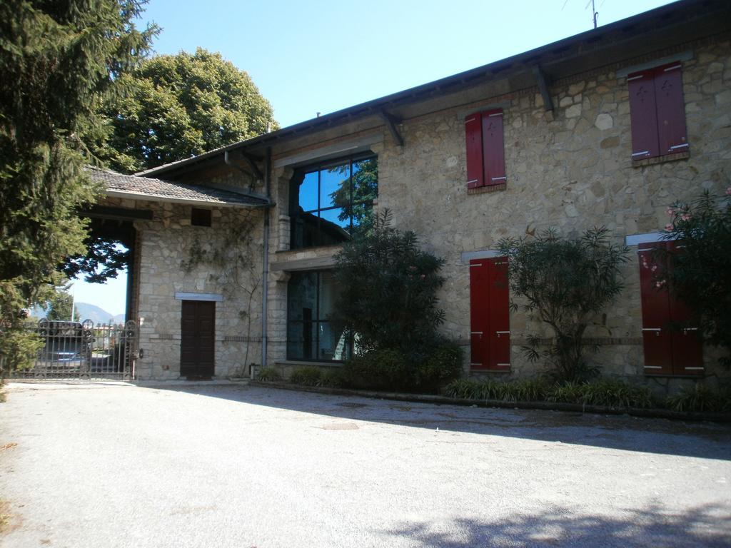 Albergo Villa & Roma Pallazzolo sullʼOglio المظهر الخارجي الصورة