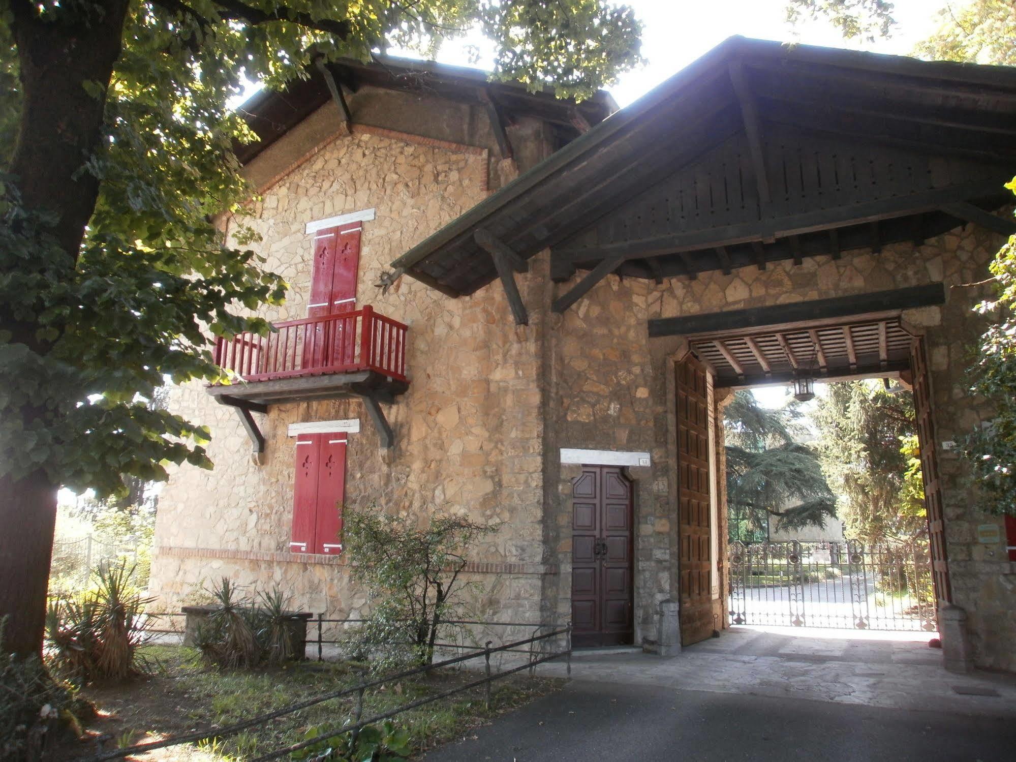Albergo Villa & Roma Pallazzolo sullʼOglio المظهر الخارجي الصورة